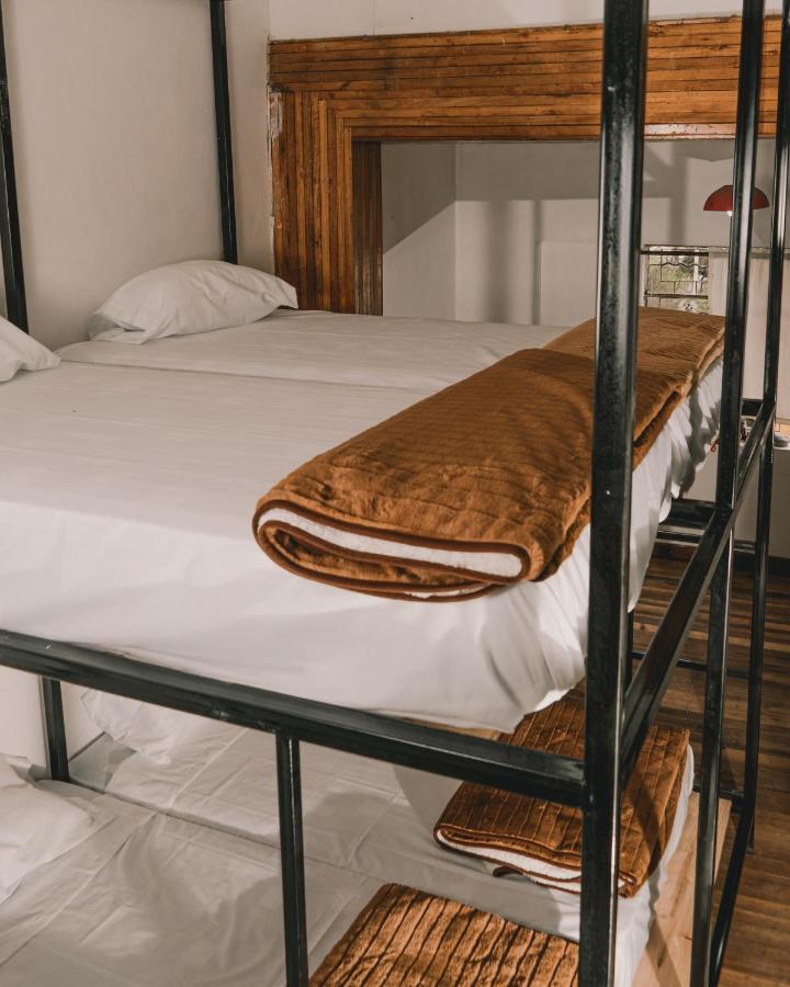 Wild Monkey Hostel Cuenca Esterno foto