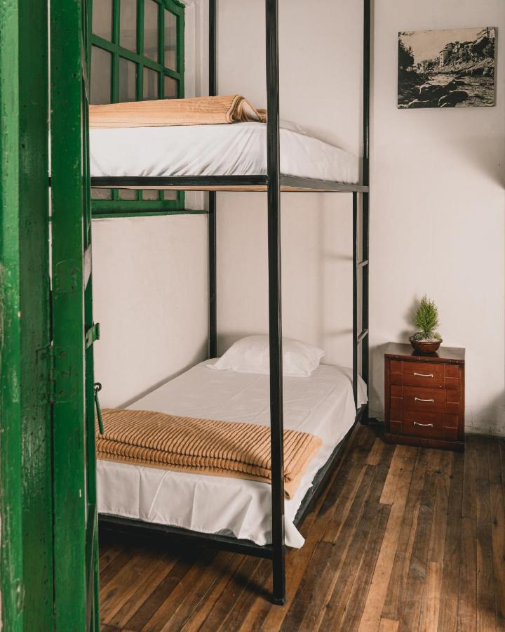 Wild Monkey Hostel Cuenca Esterno foto